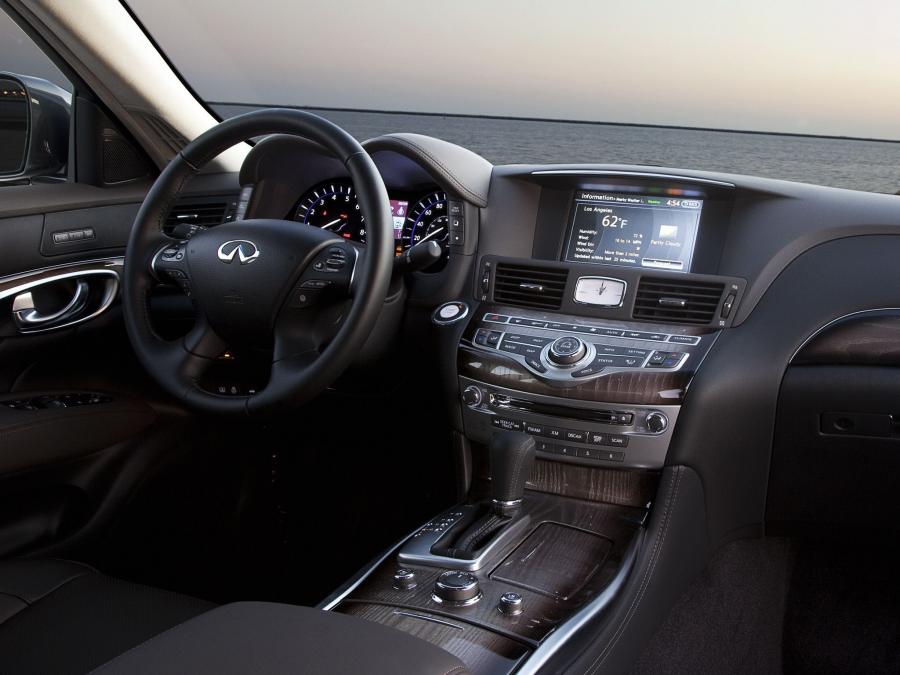  Infiniti M37 S 2010 года  (фото 5 из 8)